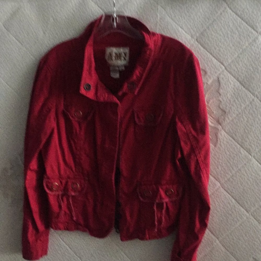 Red jacket - Picture 2 of 4